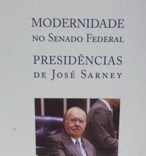 Por livro, Sarney vai abrir mão de até R$ 106 mil em salários