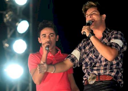 Léo e Matheus venceram o Festival ''Talentos Sertanejos''