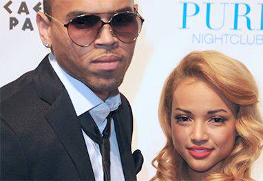 Chris Brown estaria morando com ex-namorada