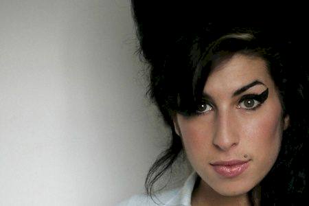 Irmão de Amy Winehouse diz que bulimia matou a cantora