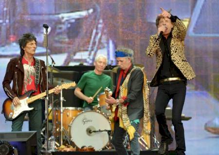 Após 44 anos, Stones reúne 200 mil para 2h de show