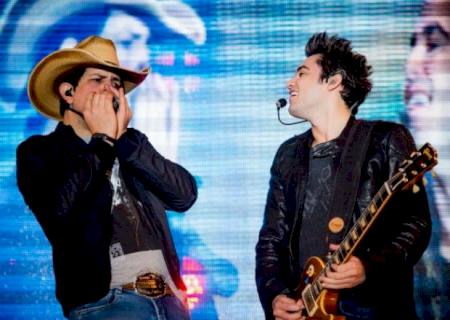 Fernando & Sorocaba levam mistura de country e pop rock para Barretos