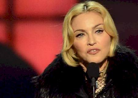 Madonna pede desculpas no Instagram após ser acusada de racismo