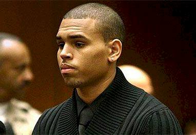 Chris Brown admite ser culpado em caso de agressão