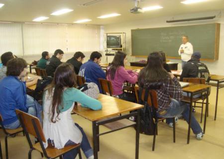 Professores defendem maior formação para educação de qualidade