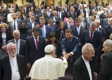 Papa recebe Haddad, Lacerda e ACM Neto