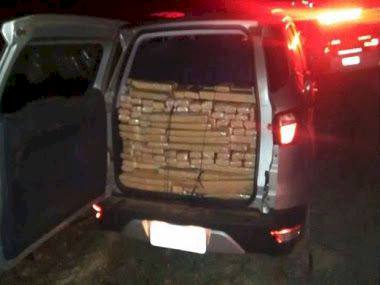 PM apreende 543 kg de drogas em carro furtado