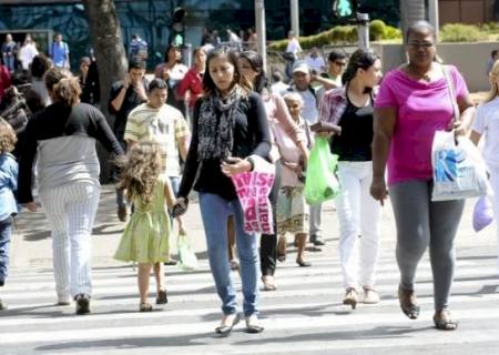 Pnad 2014: mulheres recebem 74,5% do rendimento dos homens