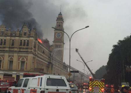 Bombeiro morre em combate ao incêndio no Museu da Língua Portuguesa no centro de SP