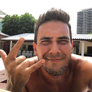 André Marques ri ao saber de interesse de Ana Paula, do ''BBB 16''