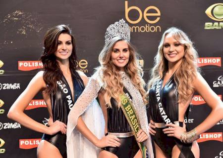 Miss Brasil divulga novo calendário