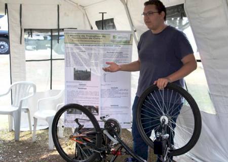 Estudantes do IFMS criam carregador de celular para bicicletas