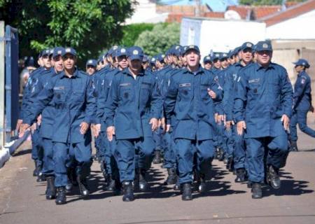 Governo abre concursos com 438 vagas para PMs e 176 de bombeiros