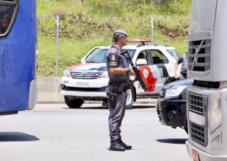 Doria autoriza PM a usar armas calibre 12 em estradas e cidades