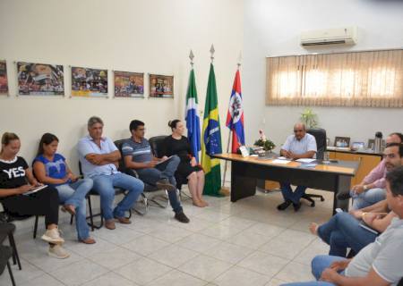 Prefeito Roberto Nem faz reunião com secretariado