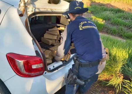 PMR apreende carro furtado e carregado com 250 kg de maconha na MS-141