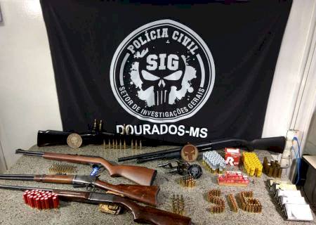 Dois são presos em negociação de fuzil e outras armas em Dourados