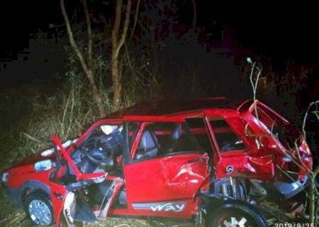 Passageira é arremessada de carro e morre em acidente na MS-466