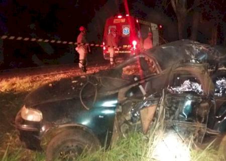 Idoso morre após perder controle e capotar carro na MS-450