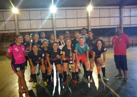 Time de futsal feminino de Nova Andradina vence torneio em Nova Casa Verde