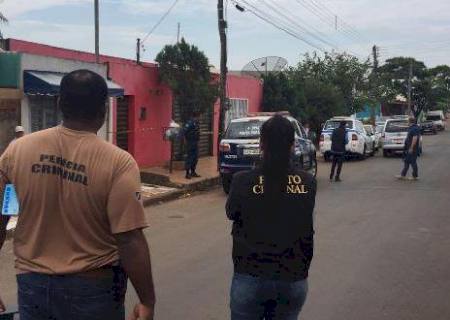 Pistoleiros executam homem por engano na frente do filho em Ponta Porã