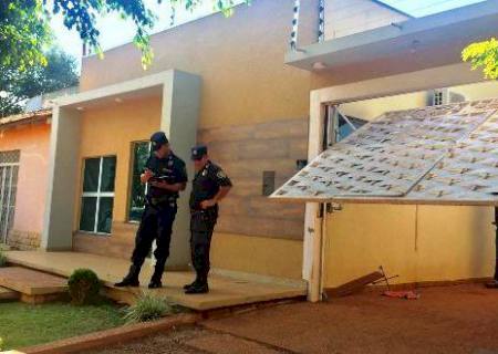 Homem é perseguido até dentro de casa e morto por pistoleiros na fronteira