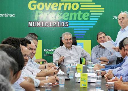 Governo Presente: prefeito de Nova Andradina pede recapeamento, pavimentação e 12 pontes de concreto