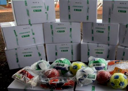 Governo do Estado finaliza entrega de kits esportivos às escolas