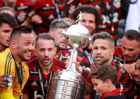 Flamengo é campeão brasileiro e da Libertadores no mesmo fim de semana