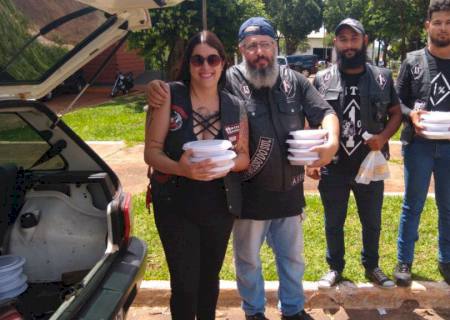 Motoclubes realizam Natal solidário em Nova Andradina