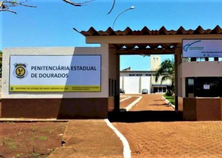 Jovem tenta entrar em penitenciária de Dourados com droga na vagina e é presa