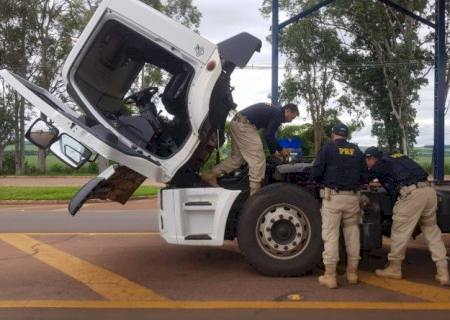 PRF apreende caminhão adulterado em São Gabriel do Oeste