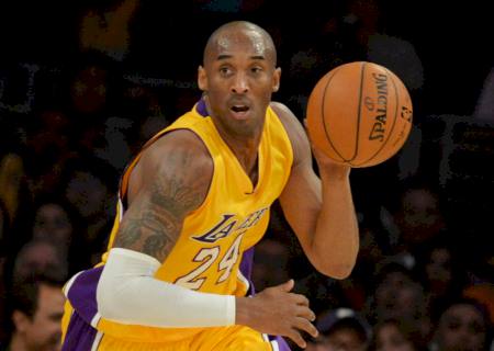 Astro do basquete Kobe Bryant morre em acidente de helicóptero nos EUA