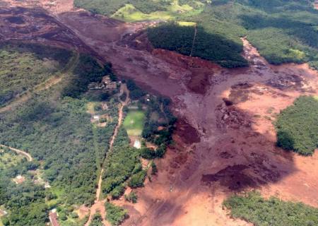 Justiça aceita denúncia contra 16 pessoas pela tragédia de Brumadinho