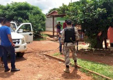 Pedreiro é baleado quando trabalhava em obra na fronteira