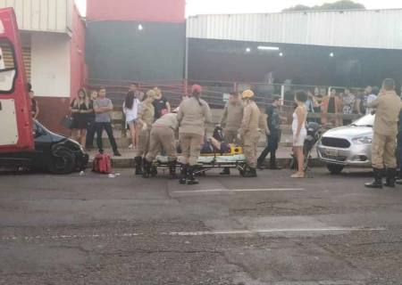 Motorista embriagado atropela mulher, colide em carro e foge na Capital