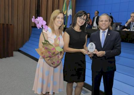 Para dar voz às mulheres, coronel David homenageia sobrevivente de tentativa de feminicídio