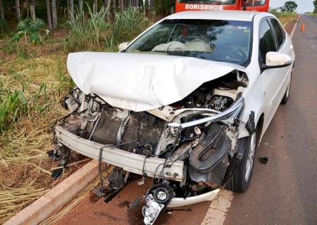 Criança fica levemente ferida após veículo colidir na traseira de caminhão em Ivinhema