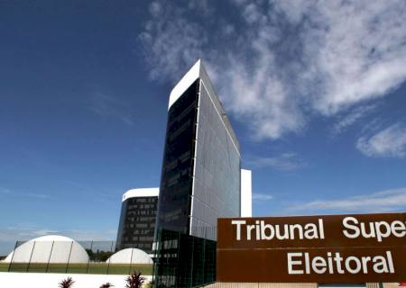 TSE decide recalcular divisão do Fundo Eleitoral entre partidos