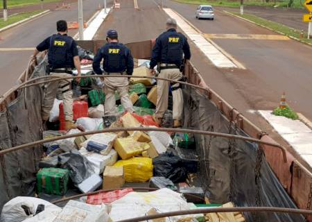 Agentes da PRF encontram e apreendem 11 toneladas de maconha