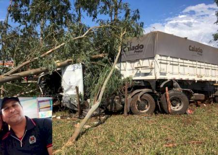 Caminhoneiro morre após acidente na região de Caarapó