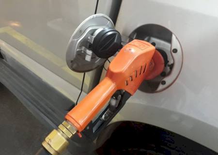 Petrobras reduz em 4% preço da gasolina nas refinarias nesta sexta