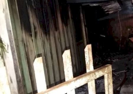 Morador morre em incêndio dentro de casa em Dourados