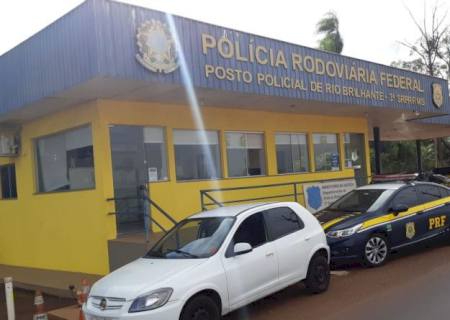 Em Rio Brilhante, polícia encontra volumes de maconha em veículo