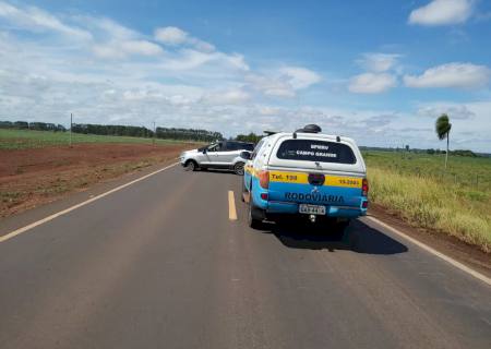 Dupla mineira tenta fugir da PMR de Amandina, mas é perseguida e presa com 71 kg de maconha