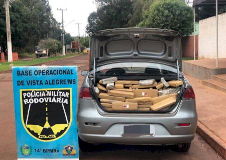 PMR de Maracaju apreende 450 kg de maconha em veículo roubado