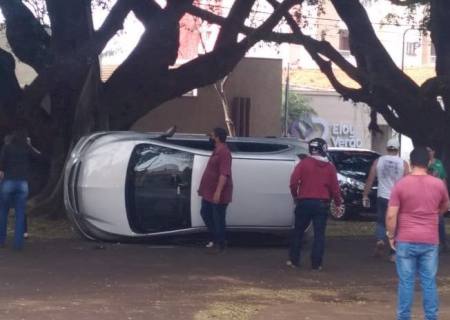 Motorista de Nova Andradina se envolve em acidente em Dourados