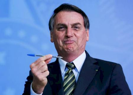 Bolsonaro é condenado a pagar R$ 2,6 mil a Jean Wyllys