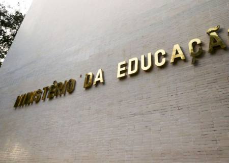 MEC muda para 1º de março aulas presenciais nas universidades federais