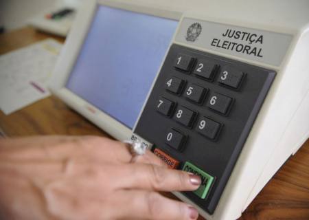 Dos 13 vereadores, 11 vão para a reeleição em Nova Andradina